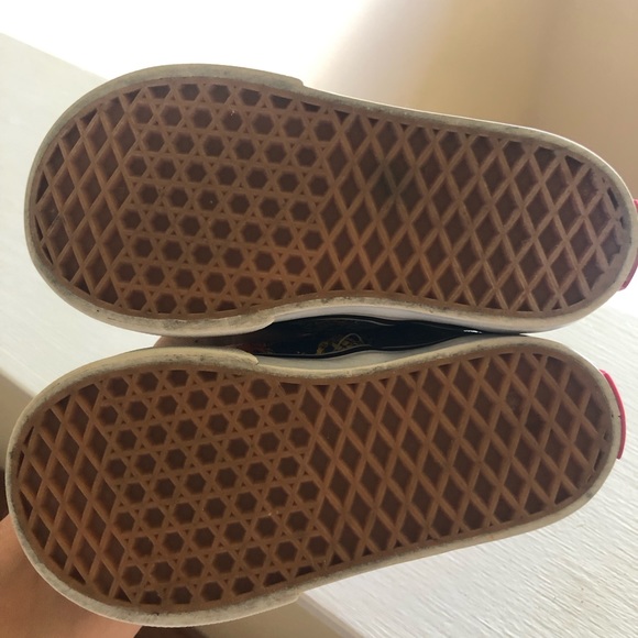 Dino vans! 🦖 - Picture 2 of 5